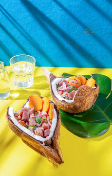 Easter Island y Polynesian Tuna Seviche with sweet potato in natural coconut plates