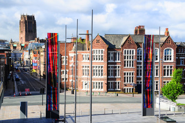 リバプールメトロポリタン大聖堂から見たリバプール大聖堂