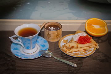 the Russian tradition of pancakes and eggs