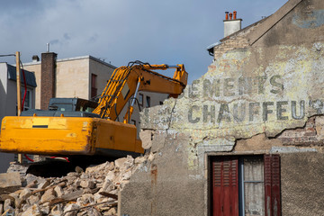Fototapeta na wymiar demolition maison 