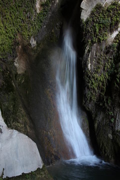 Cascada de la cueva del agua en T&iacute;scar (II)