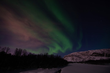 Polarlicht, Fluss Eibyelva, Alta, Norwegen