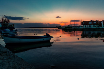 Fototapeta premium boats at sunset