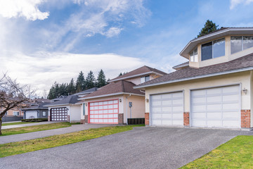 Obraz premium Garage door in luxury house in Vancouver, Canada.