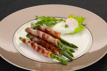 Asparagus with bacon
