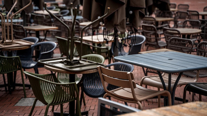 Obraz na płótnie Canvas Empty restaurant tables during the corona threat
