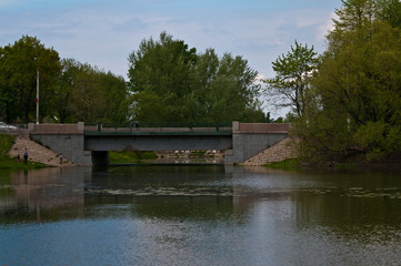 Fototapeta premium bridge over the pond