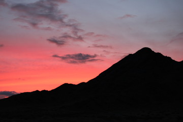 Obraz premium sunset in mountains