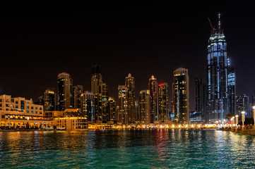 Obraz premium Dubai Skyline at night in may 2019