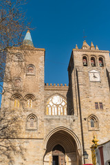 Obraz premium Main Facade of the Cathedral Dated in the XII Century Dedicated to the Virgin Mary in Evora.