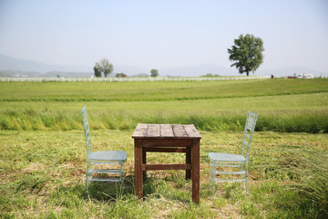 Tips for Taking Extraordinary Countryside View Photoraphs with Wood Bench and Table