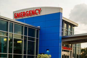 Emergency sign at medical center