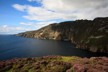 Fototapeta premium Donegal (Ireland), - July 25, 2016: Slieve League cliffs, Co. Donegal, Ireland