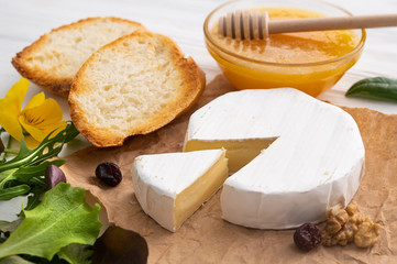 camembert cheese with honey