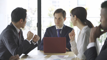 ビジネスイメージ　会議