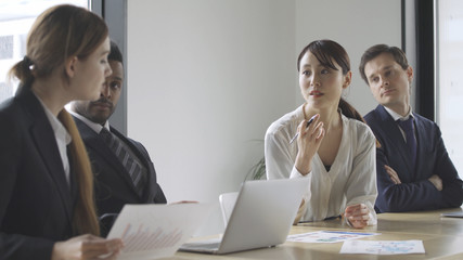 ビジネスイメージ　会議