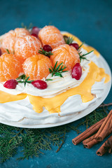 Pavlova cake