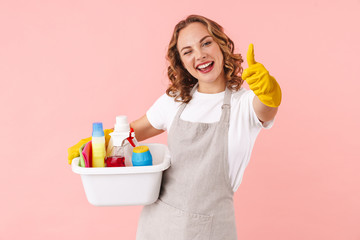 Housewife woman in gloves