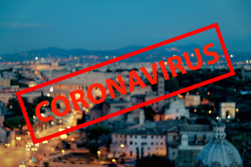 Obraz premium Via dei Fori Imperiali and Colosseum in Rome at night