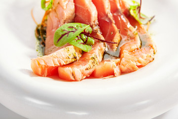 Tataki salmon closeup view