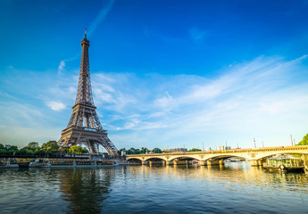 eiffel tour over Seine river