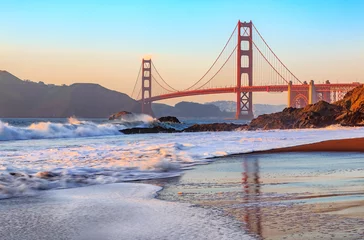 Photo sur Plexiglas Plage de Baker, San Francisco Golden Gate Bridge in San Francisco from Baker Beach at sunset