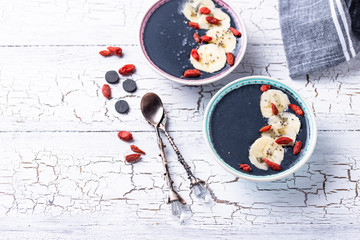 Black charcoal smoothie with goji