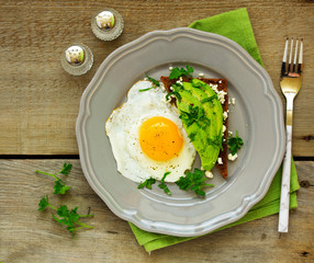 Sandwich with avocado and egg .. Healthy breakfast. Selective focus