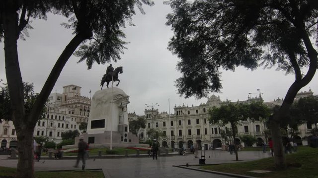 Spanish Style Square With Statue Time Lapse