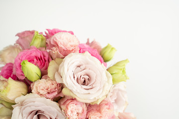 Obraz na płótnie Canvas beautiful fresh rose floral flat lay floral background