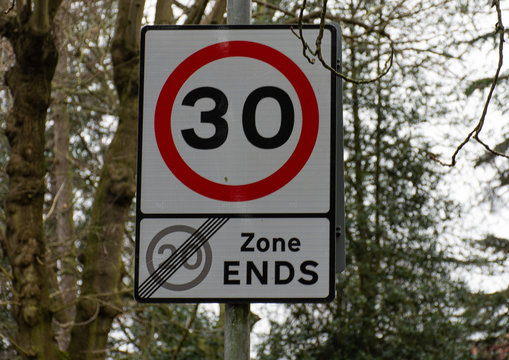 30mph uk sign