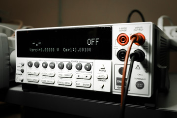 close up electronic measurement device