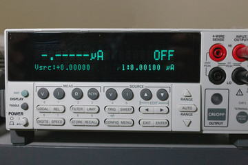 close up electronic measurement device