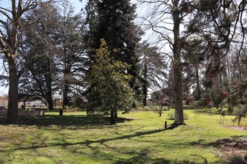 Le parc Colandière, espace vert à Genas - ville de Genas - Département du Rhône - France