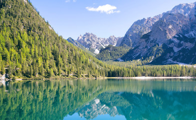 Fototapeta na wymiar Swiss mountains and lake valley scene