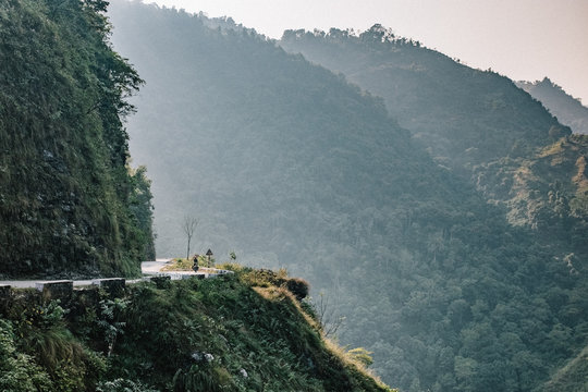 Cycling through the Nepali jungle 