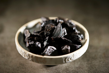 Fermented black garlic