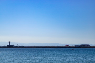 ポートアイランドから神戸空港を望む、神戸市中央区にて
