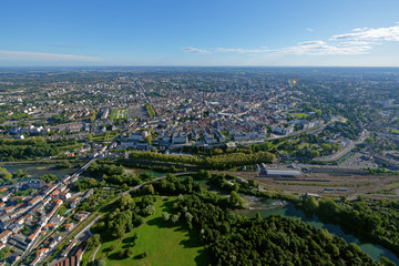 Fototapeta na wymiar Aerial view of the old city of Pau and the Boulevard des Pyrénées from the south