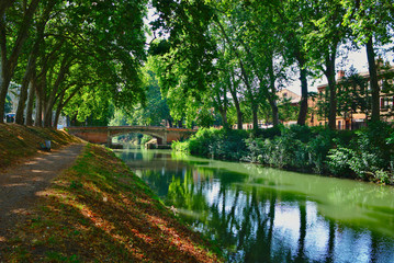 Fototapeta na wymiar Canal du Midi, Toulouse, France