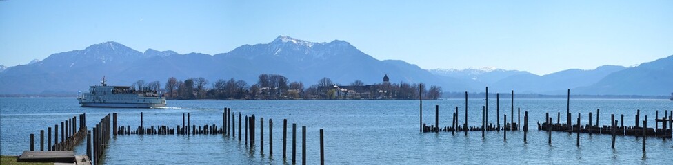 Chiemsee-Panorama mit Fraueninsel