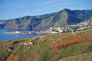 Fototapeta na wymiar small village in the mountains Madeira