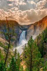 cascate yellowstone national park
