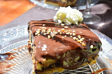 Tarta de chocolate natillas y galletas