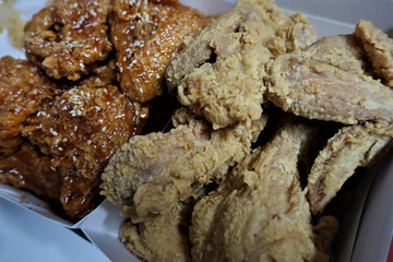 양념치킨과 후라이드치킨