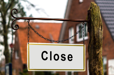 Schild Close bei einem Gesch&auml;ft