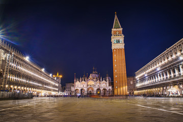 Fototapeta na wymiar Venice - Palazzo Duccale with Piazzetta at night