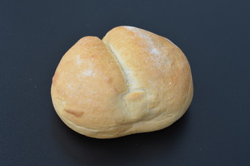 wypieki z pieca , pieczywo , bułeczki , bułki ,z pieca bochenki , pieczone ,z pieca , prosto z pieca , do piekarni reklama  , pieczone , bułka z pieca , wypieki z piekarni  , z cukierni  , śniadanie,