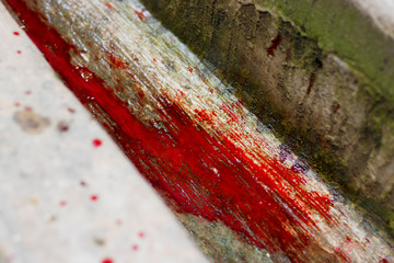 selective focus of blood flowing on a drain