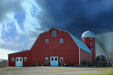 Fototapeta na wymiar Shepherd's Barn Storm